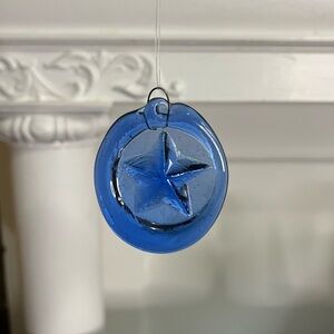 Vintage art glass handmade suncatcher star small